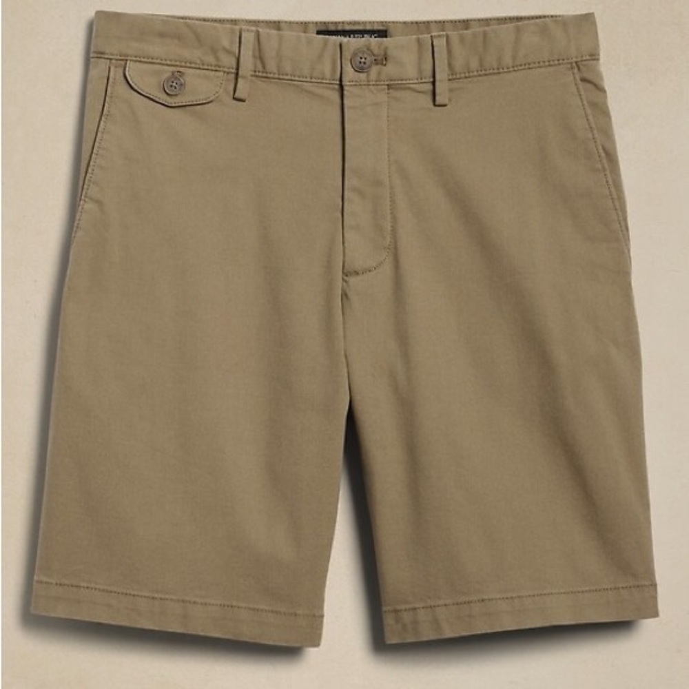Banana Republic Factory Men's 9” Lived-In Short